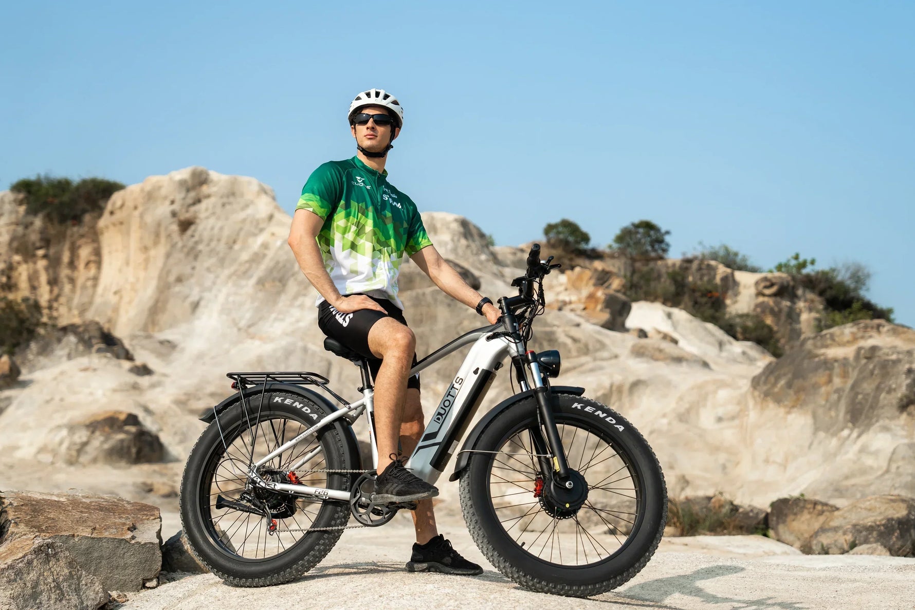 Best Throttle Electric Bikes in the UK Under £1,000 & £1,500 (2026 Buyer’s Guide)
