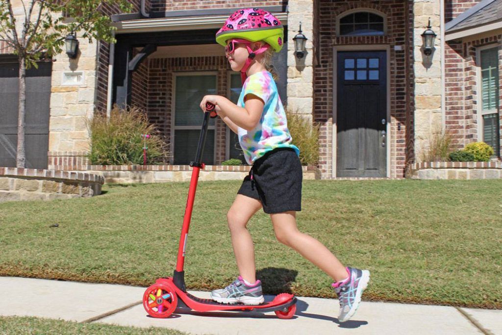 3 wheel scooters for kids red  with child riding