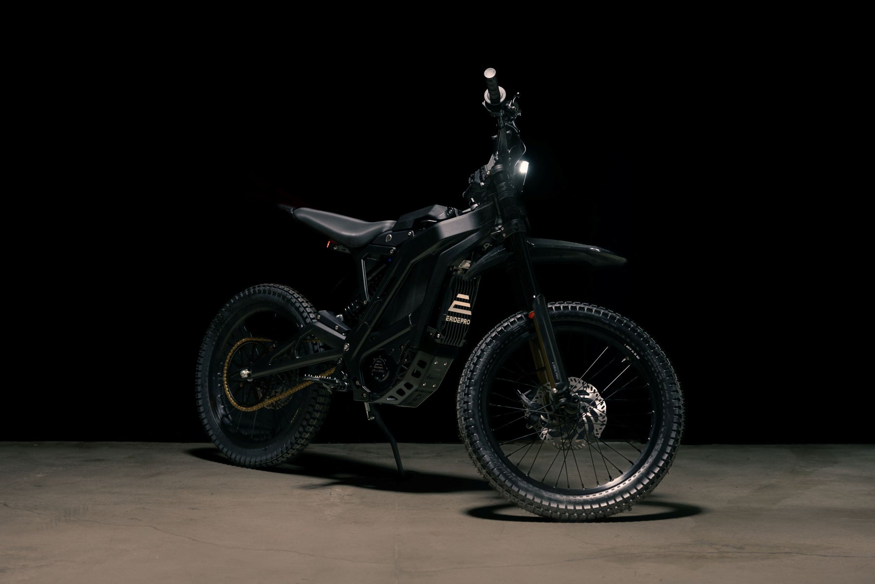 E RIDE PRO SS 3.0 Electric Dirt Bike side and riding detail