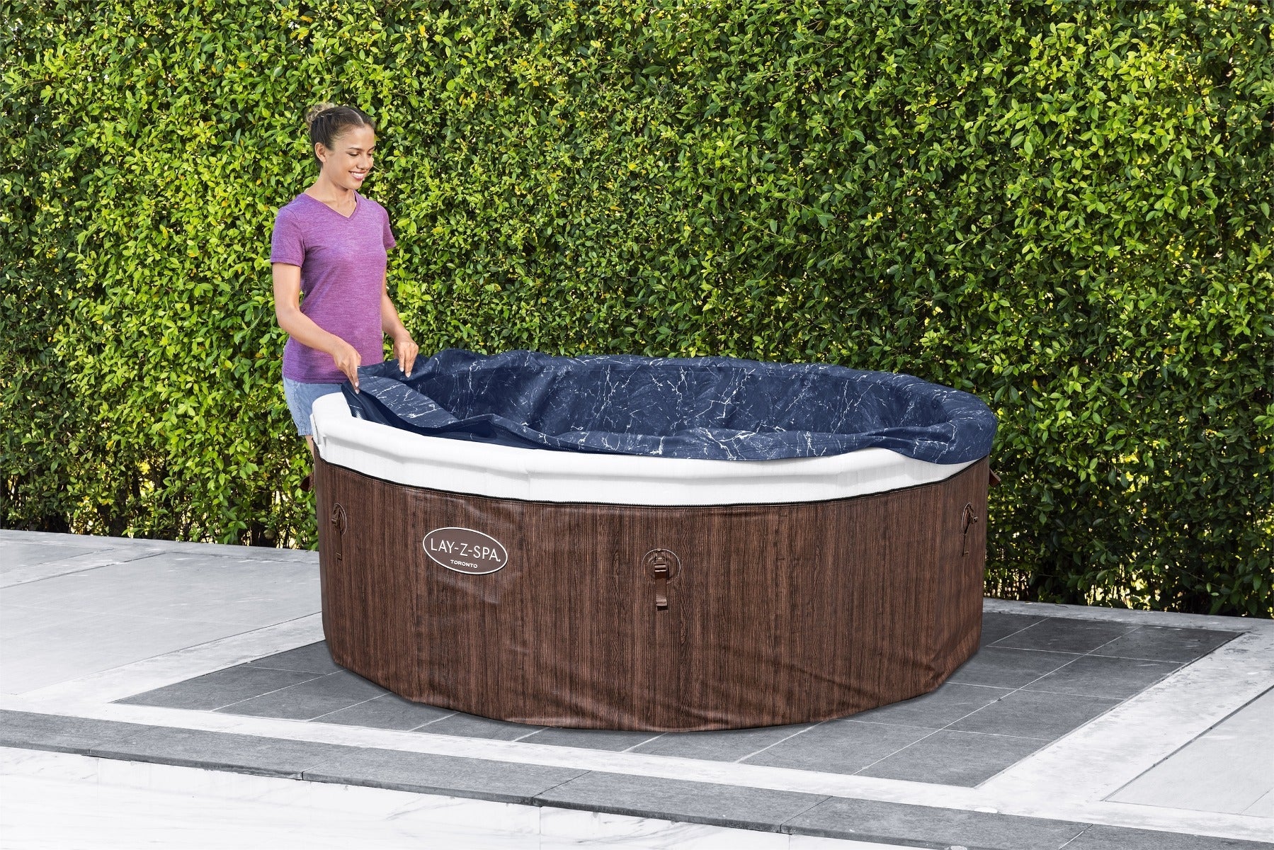 Lay-Z-Spa Toronto ThermaCore™ UltraFit™ AirJet™ - official product image 11