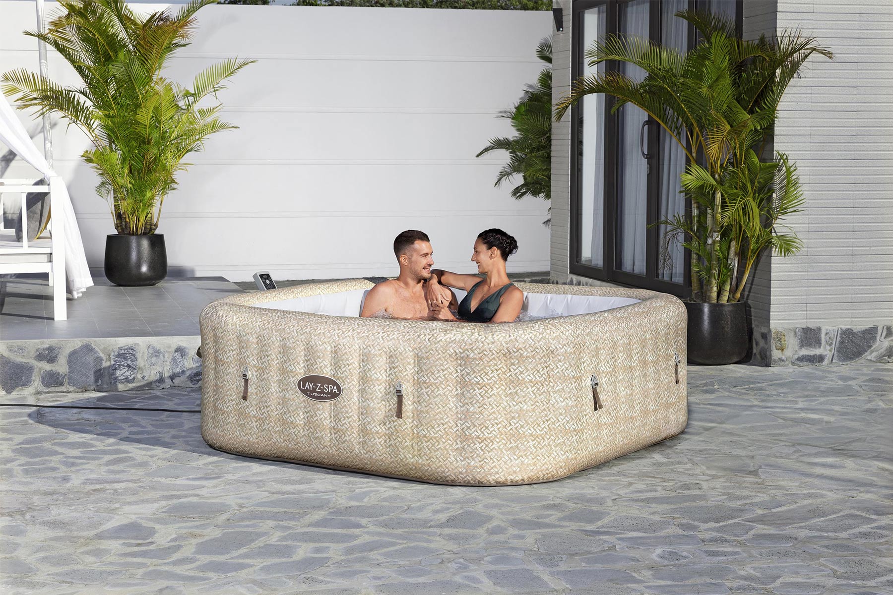 Lay-Z-Spa Tuscany AirJet - official product image 16