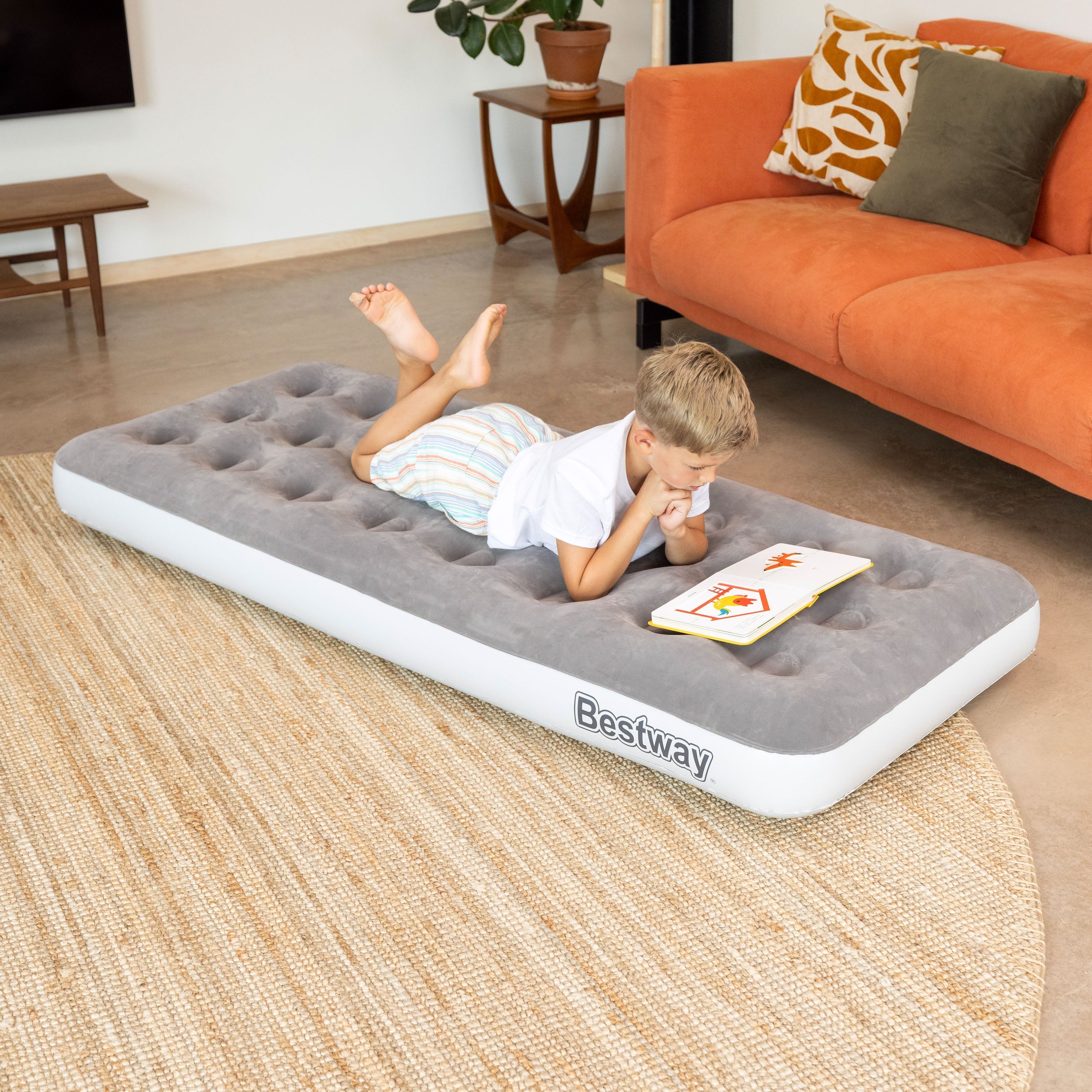 Bestway Air Mattress Jr. Twin with Handheld D Cell Battery Pump