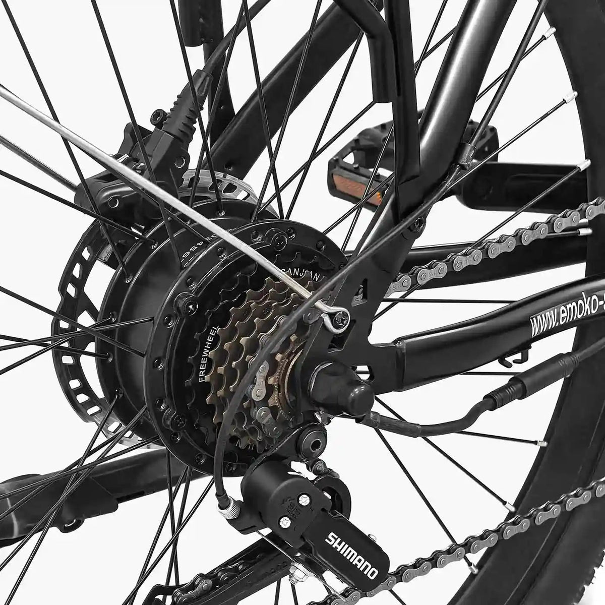 Emoko EC27 Pro rear drivetrain and motor detail