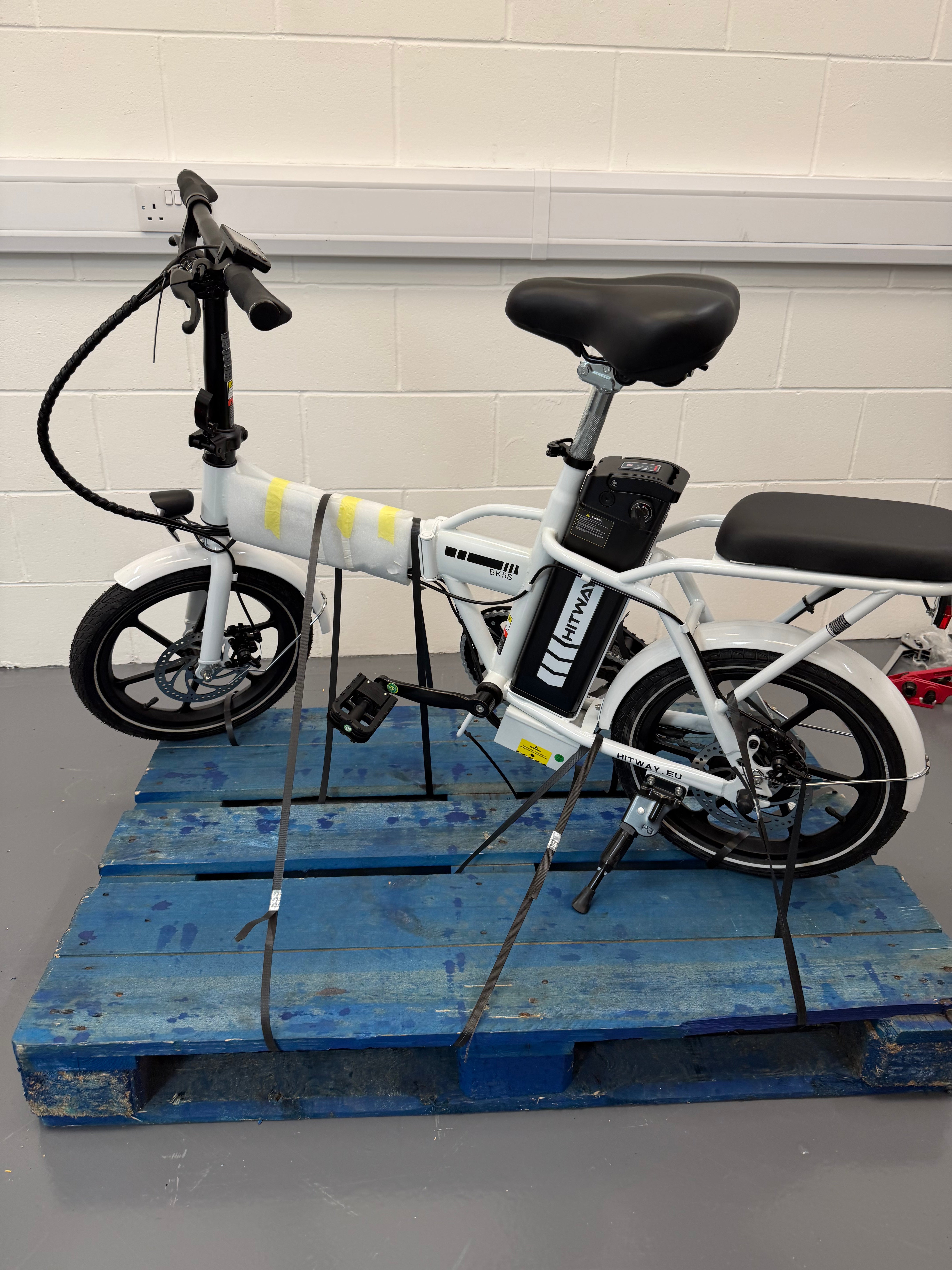 Hitway BK5S Electric Bike - Ex Display 1