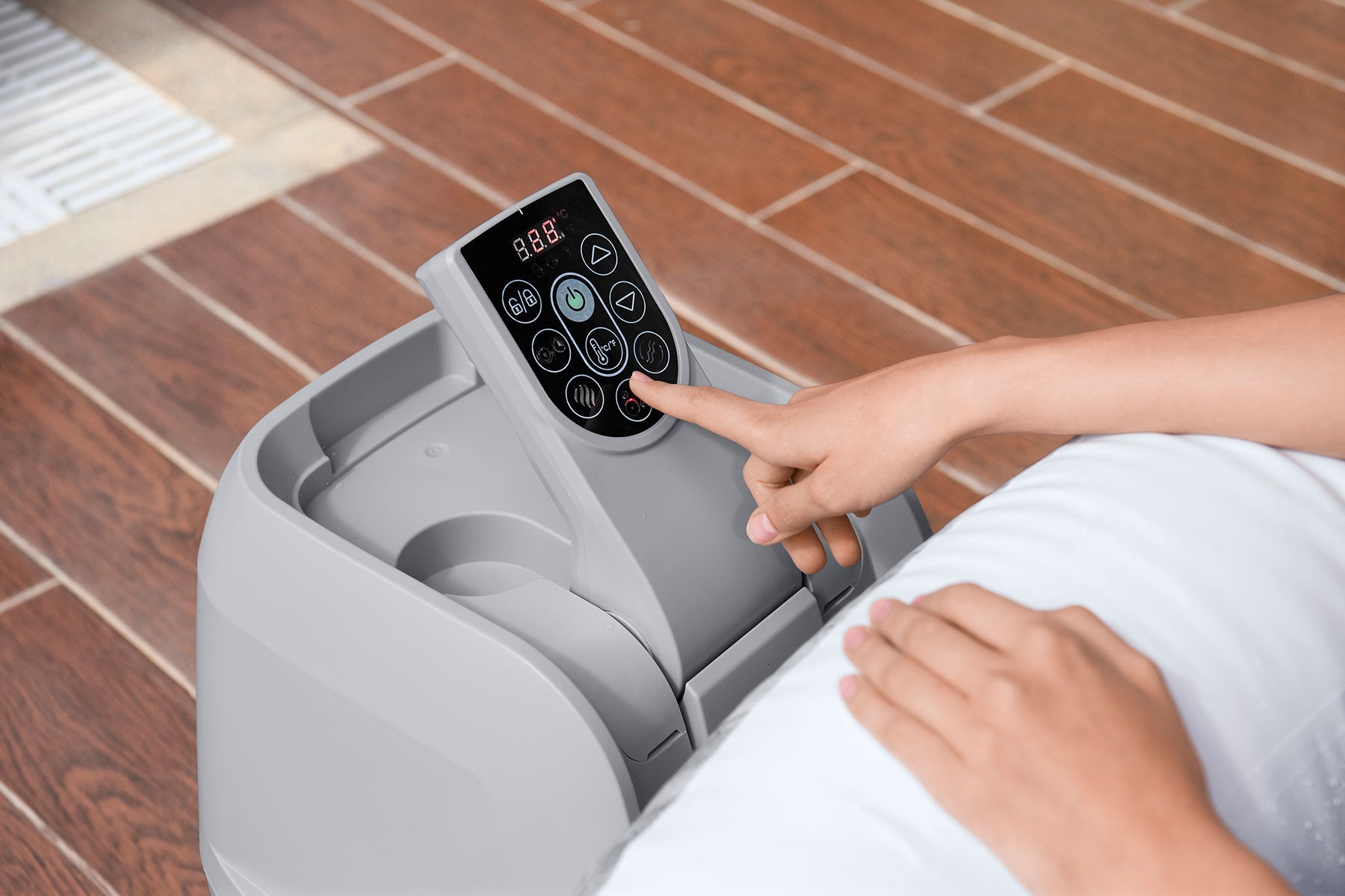Digital control panel on the Lay-Z-Spa Fiji heater pump