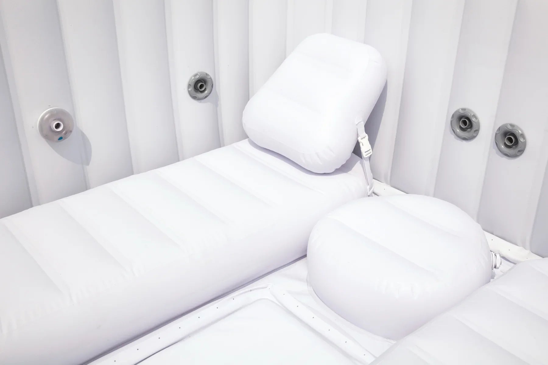 Lay-Z-Spa Maldives HydroJet Pro 7 person square hot tub