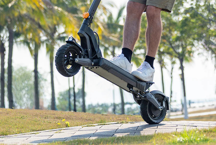 Ausom L2 Electric Scooter 800W 48V 15AH 13