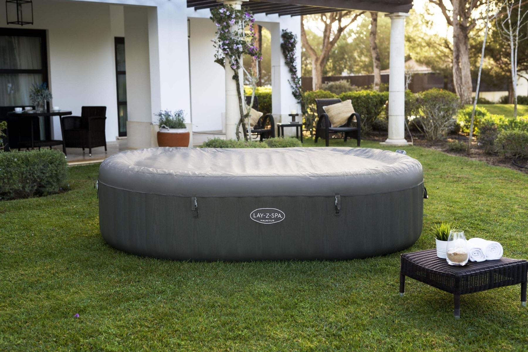 Lay-Z-Spa Mauritius Smart AirJet Hot Tub - official product image 13