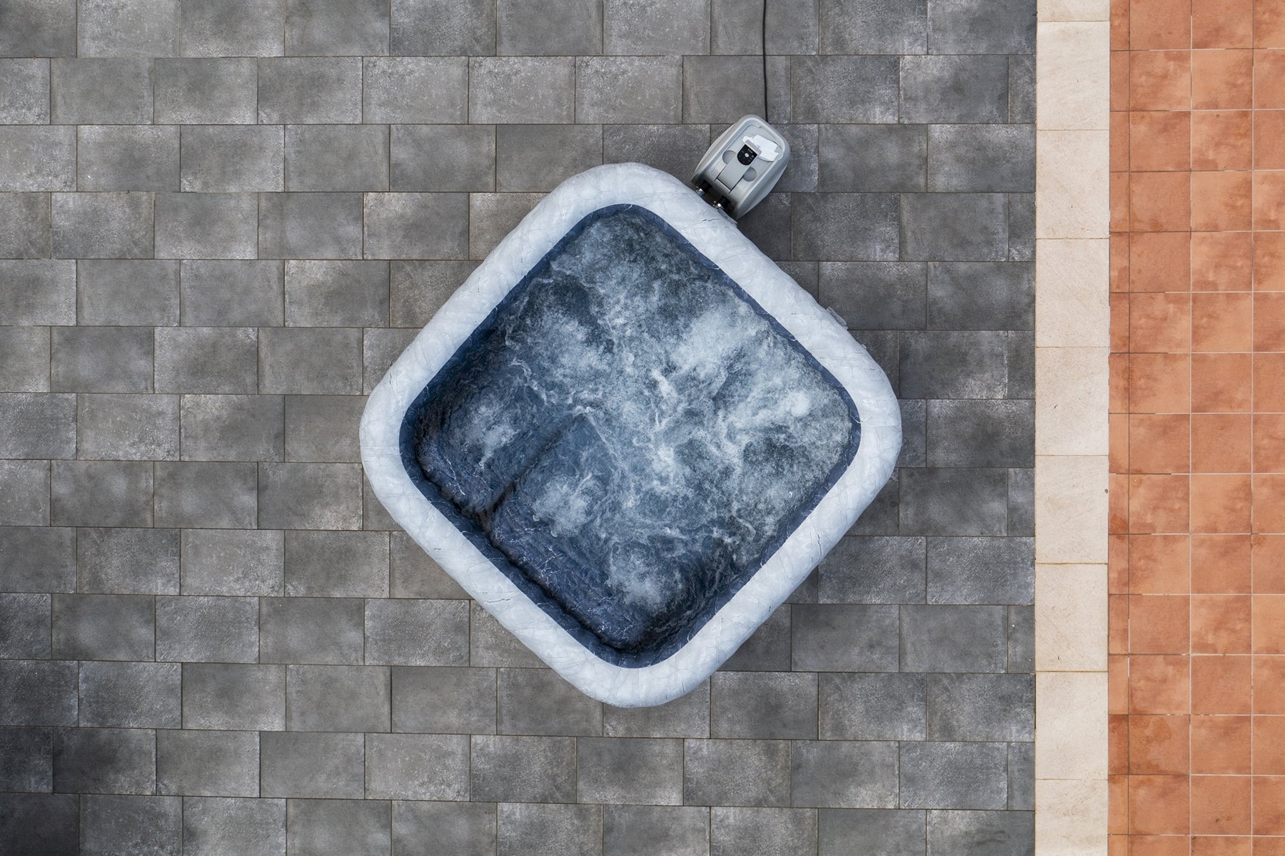 Lay-Z-Spa San Francisco EnergySense® Smart Luxe HydroJet Pro™ - official product image 6