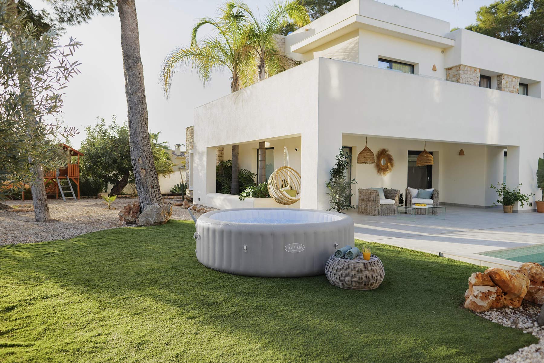 Lay-Z-Spa Grenada EnergySense® Smart AirJet™ 8 Person Hot Tub - official product image 6