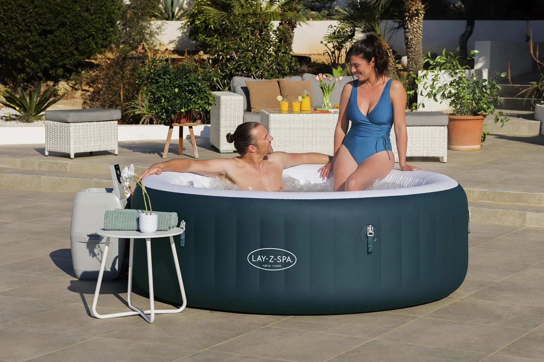 Lay-Z Spa New York AirJet™ Hot Tub 6