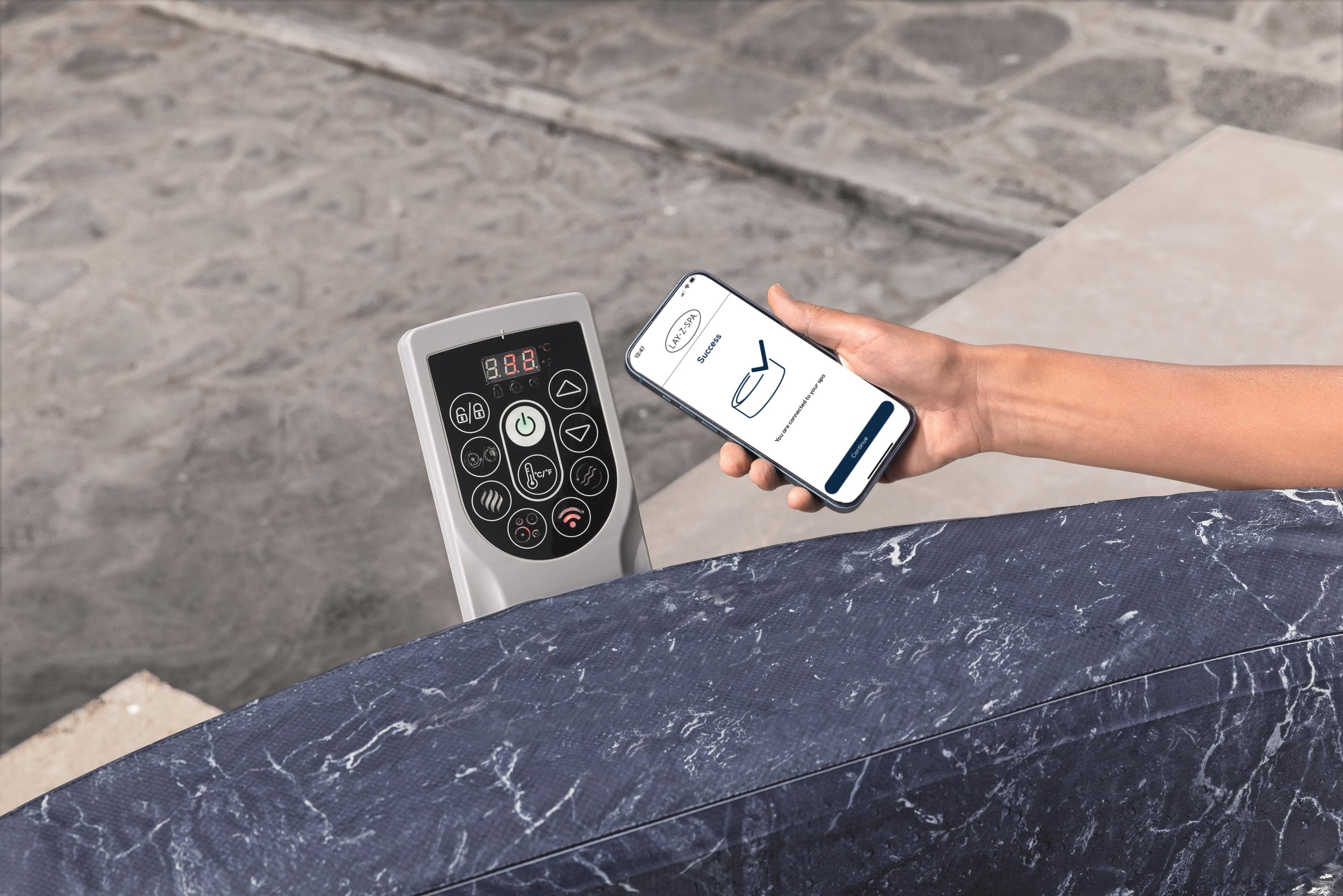 Lay-Z-Spa Toronto ThermaCore™ UltraFit™ AirJet™ - official product image 15