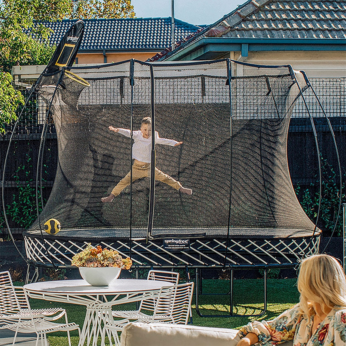 Springfree 8x11ft Oval Trampoline 2