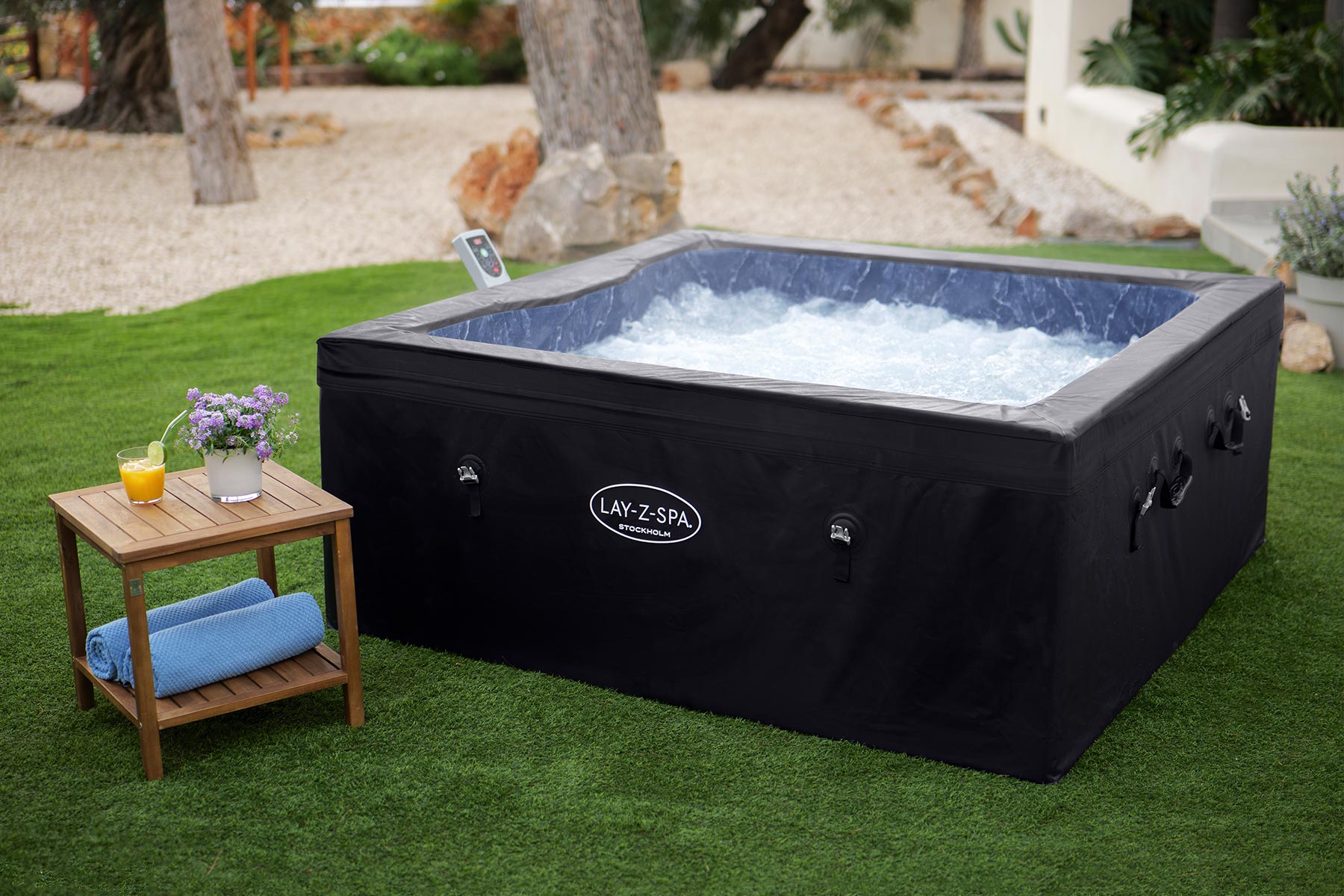 Lay-Z-Spa Stockholm ThermaCore™ UltraFit™ AirJet™, - official product image 11
