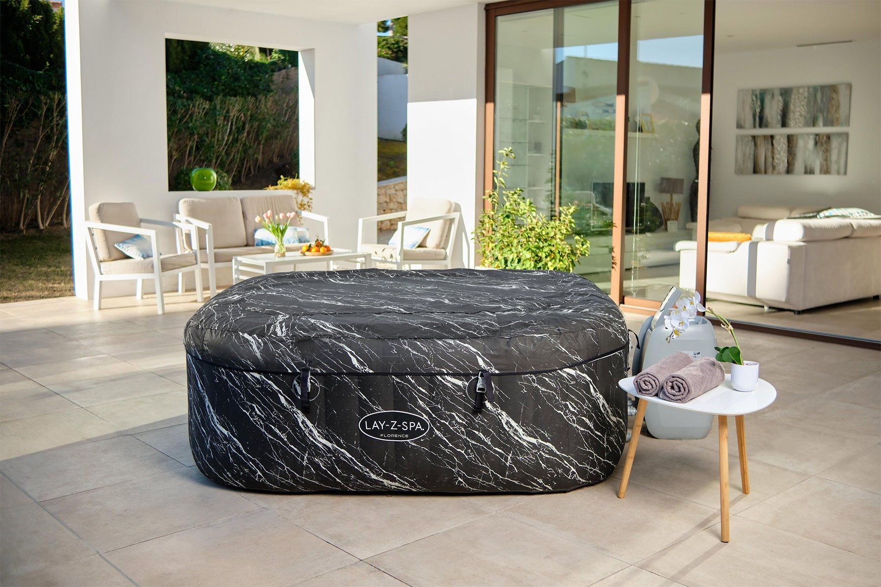 Lay-Z-Spa Florence Luxe AirJet™ Hot Tub - official product image 10
