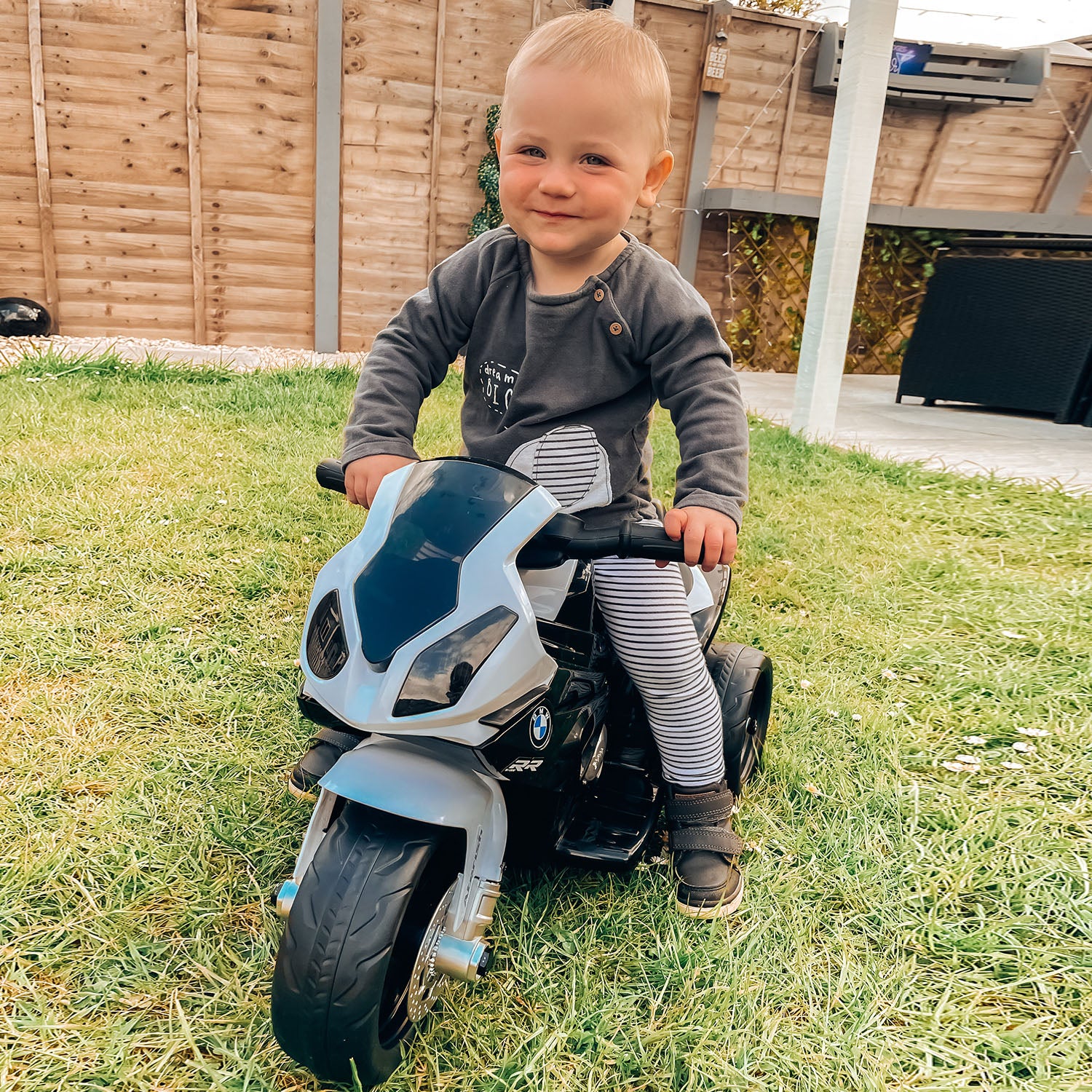 HOMCOM BMW 6V Kids Electric Motorbike - Black